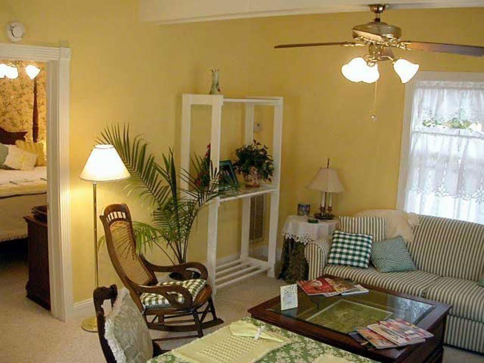 Fuquay Mineral Spring Inn & Garden Luaran gambar